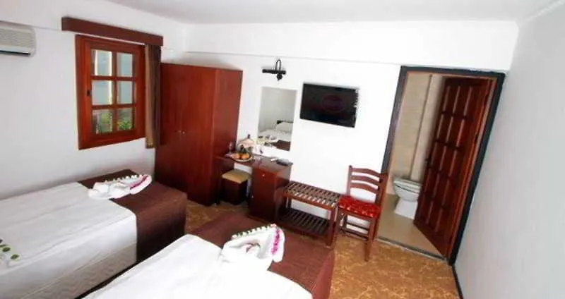 Sun And Sea Beach Hotel Turgutreis