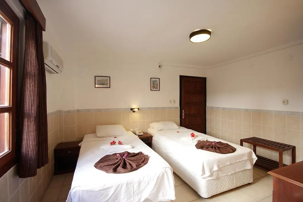 Sun And Sea Beach Hotel Turgutreis