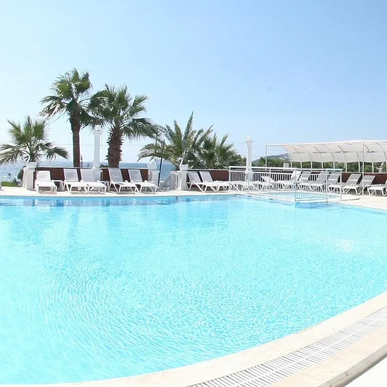 Sun And Sea Beach Hotel Turgutreis 3*,