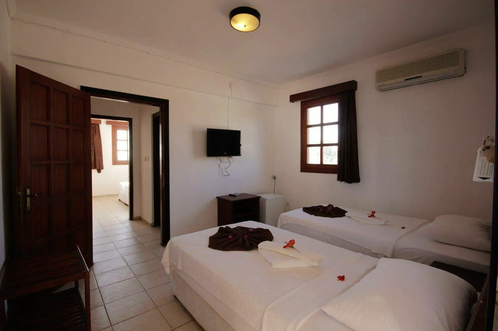 Sun And Sea Beach Hotel Turgutreis